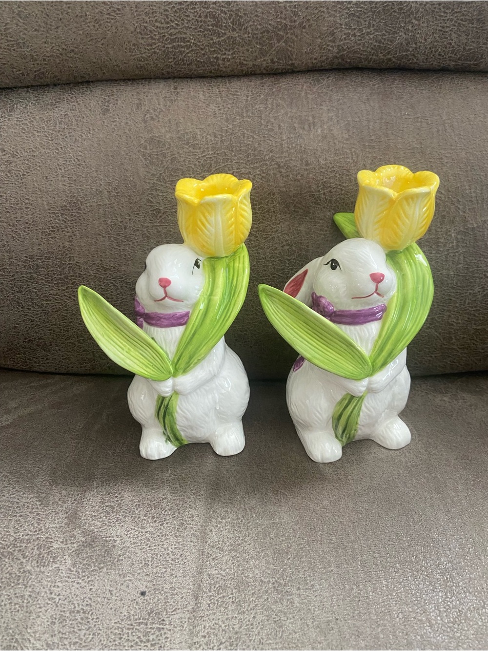 Source Unknown White Bunny Figurine Pair with Yellow Tulips
